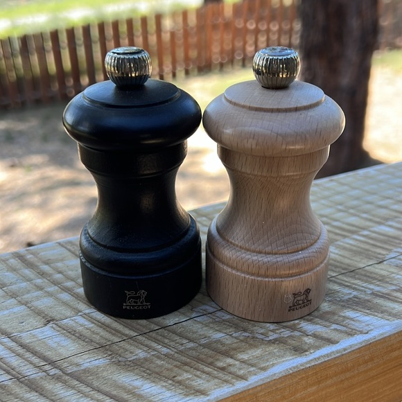 Peugeot Salt & Pepper Grinders MCM Minimalist 4” tall - Picture 6 of 10